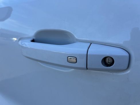 Used 2023 Chevrolet Colorado ZR2 w/ ZR2 Convenience Package III image 13