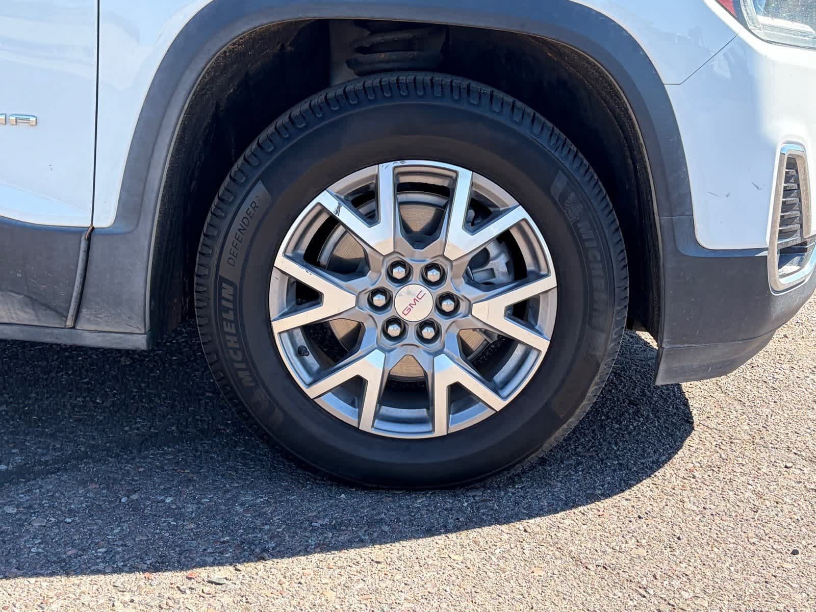 Used 2021 GMC Acadia SLT w/ Technology Package FWD image 7