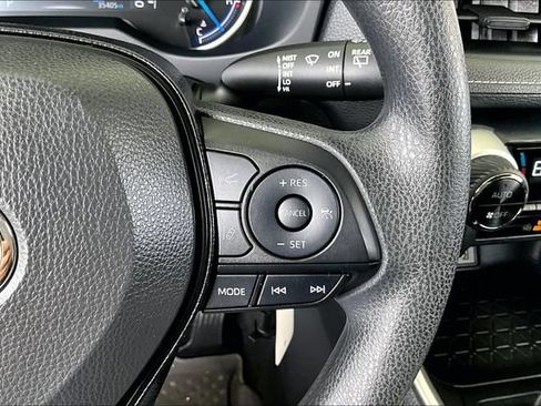 Used 2025 Toyota RAV4 LE AWD/4WD image 11