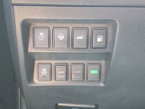 Used 2019 Nissan Rogue SV w/ Premium Package AWD/4WD image 20