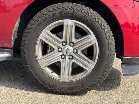 Used 2019 Ford Expedition XLT w/ Equipment Group 202A image 8