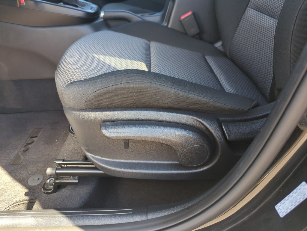 Used 2025 Kia Soul LX FWD image 15