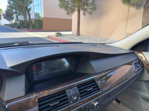 Used 2006 BMW 530xi Wagon image 47