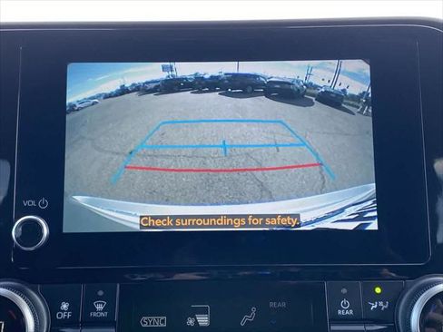 Certified 2024 Toyota Highlander LE AWD/4WD image 17