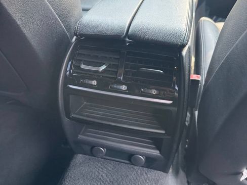 Used 2019 BMW 530e w/ Convenience Package RWD image 30