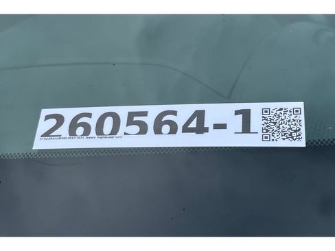 Used 2021 Toyota Highlander LE FWD image 53