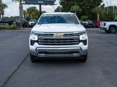Used 2026 Chevrolet Silverado 1500 LTZ w/ Z71 Off-Road Package AWD/4WD image 8