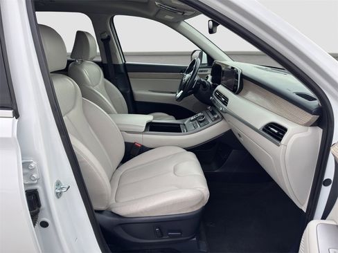 Used 2022 Hyundai Palisade SEL w/ Premium Package image 18