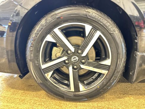 Used 2024 Nissan Sentra SV FWD image 5