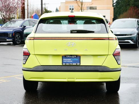 Certified 2024 Hyundai Kona SE image 8