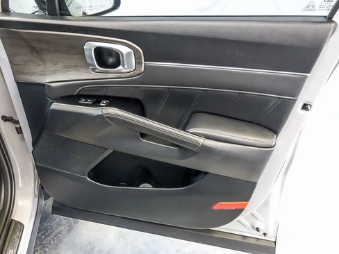 Used 2024 Kia Sorento SX image 35