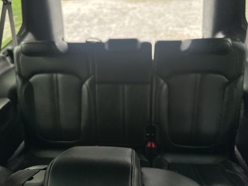 Used 2024 Jeep Wagoneer L Series II RWD image 25