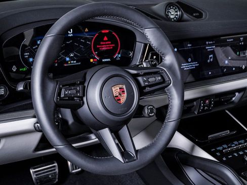 New 2026 Porsche Cayenne S image 18