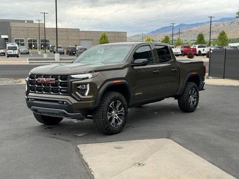 Used 2024 GMC Canyon AT4 w/ AT4 Premium Package AWD/4WD image 6
