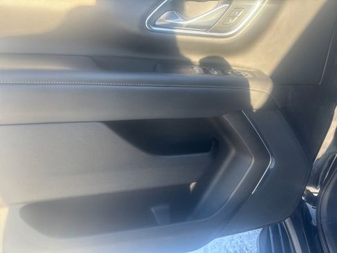 Used 2021 GMC Yukon SLE image 14