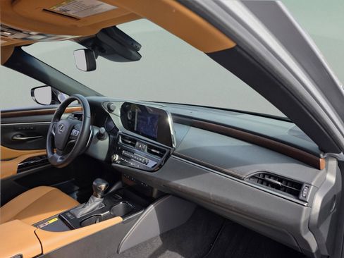 Used 2024 Lexus ES 350 w/ Premium Package image 22