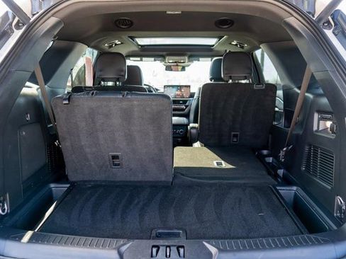 Used 2025 Ford Explorer ST AWD/4WD image 11