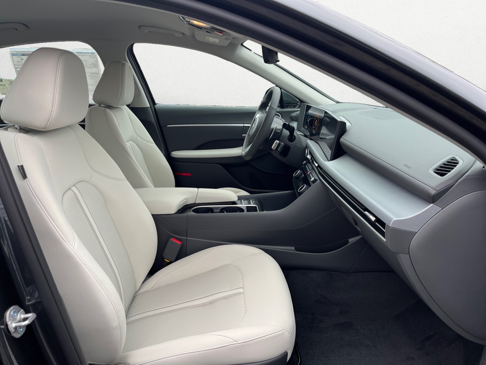 New 2026 Hyundai Sonata SEL FWD image 15