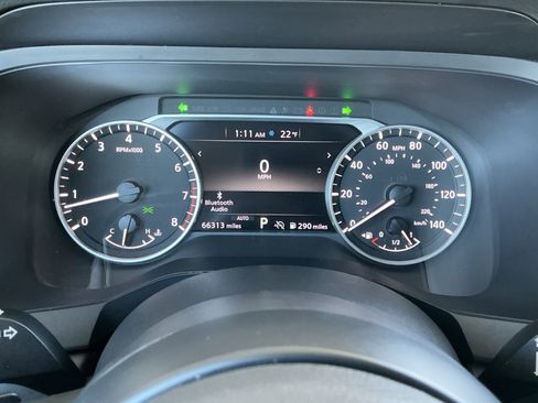 Used 2024 Nissan Pathfinder S image 8