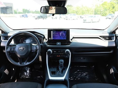 Used 2023 Toyota RAV4 LE AWD/4WD image 29