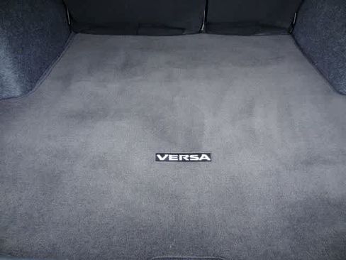 Used 2025 Nissan Versa SV FWD image 8
