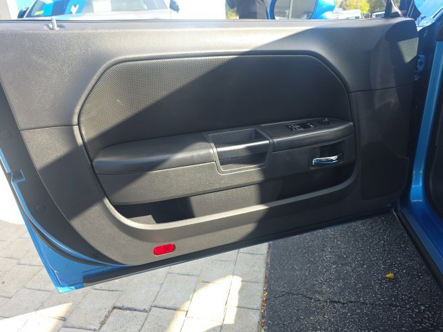 Used 2009 Dodge Challenger R/T RWD image 14