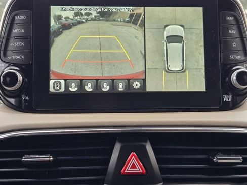 Used 2020 Hyundai Santa Fe Limited image 17