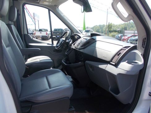 Used 2019 Ford Transit 250 148 Medium Roof RWD image 7