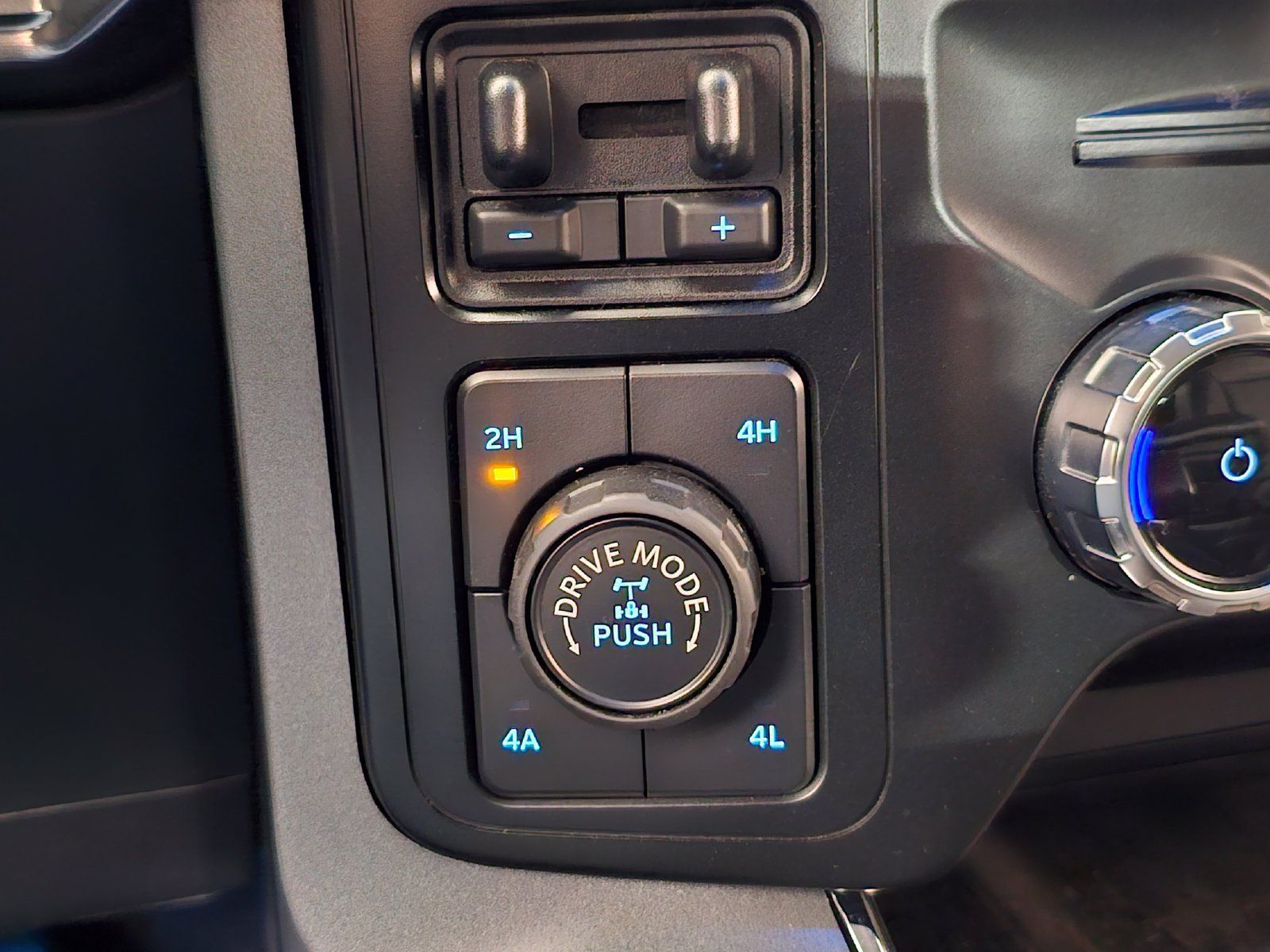 Used 2023 Ford F150 Lariat w/ Trailer Tow Package AWD/4WD image 23