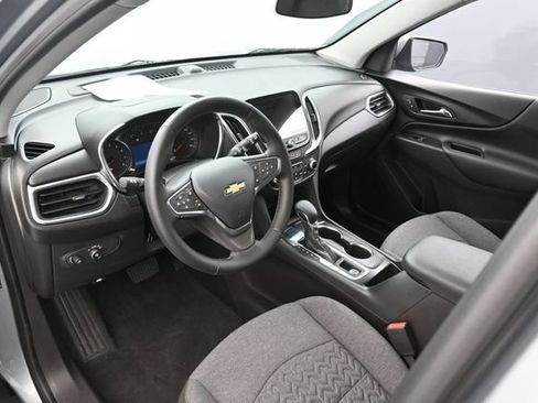 Used 2024 Chevrolet Equinox LT FWD image 11