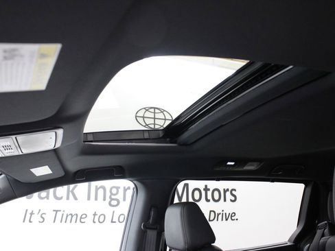 Used 2024 Honda Odyssey Sport image 13