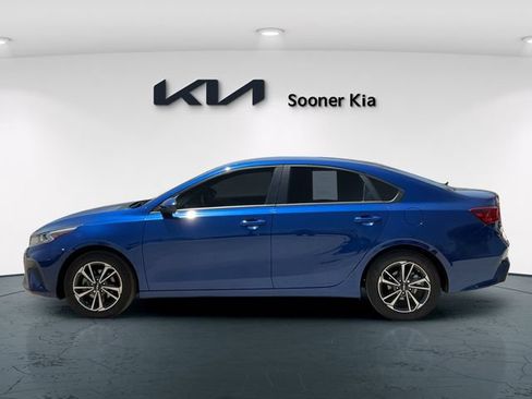 Used 2024 Kia Forte LXS FWD image 3