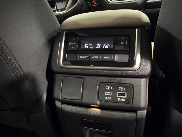 Certified 2025 Subaru Ascent Premium AWD/4WD image 32
