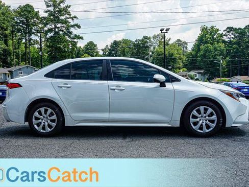 Used 2020 Toyota Corolla LE FWD image 9