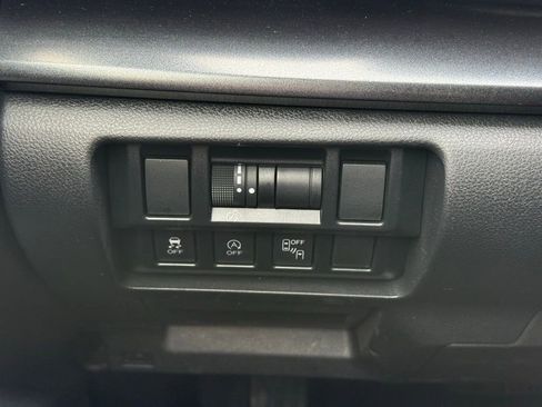 Used 2021 Subaru Crosstrek 2.5i Sport w/ Moonroof Package image 9