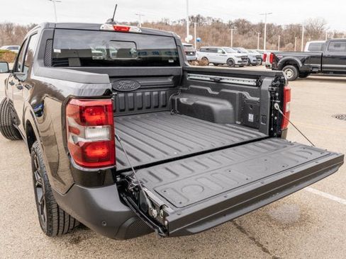 New 2026 Ford Maverick Lariat w/ Black Appearance Package image 43