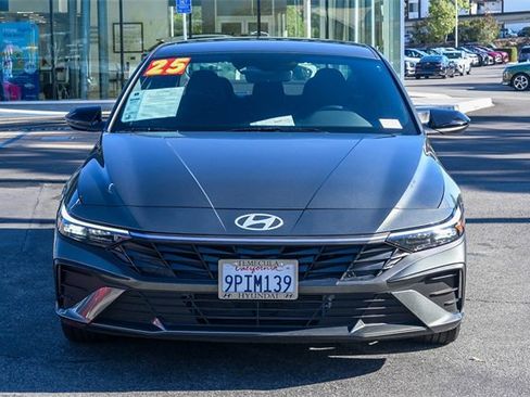 Certified 2025 Hyundai Elantra SEL image 2