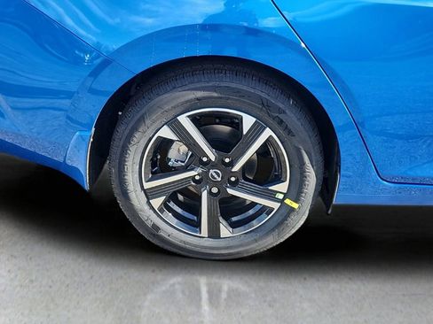 New 2025 Nissan Sentra SV FWD image 4