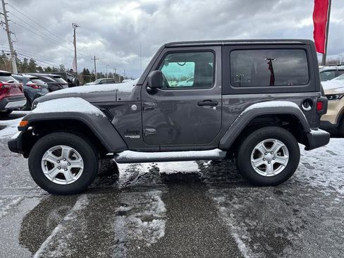 Used 2021 Jeep Wrangler Sport image 4