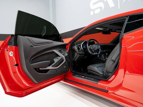 Used 2018 Chevrolet Camaro SS RWD image 45