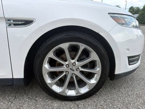 Used 2015 Ford Taurus Limited w/ Equipment Group 301A FWD image 35