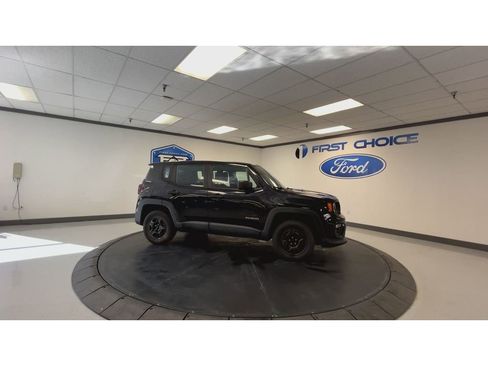 Used 2021 Jeep Renegade Sport AWD/4WD image 3