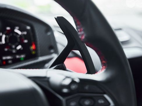 Used 2025 Lamborghini Revuelto image 56