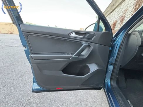 Used 2018 Volkswagen Tiguan SE image 42