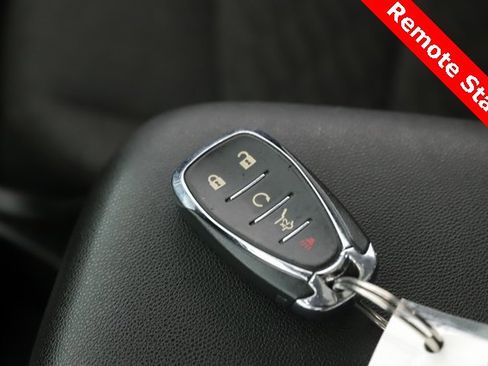 Used 2018 Chevrolet Equinox LT w/ Sun & Infotainment Package image 3