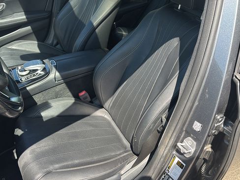 Used 2017 Mercedes-Benz E 300 4MATIC image 19