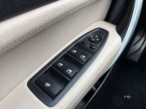 Used 2015 BMW M235i Convertible RWD image 24