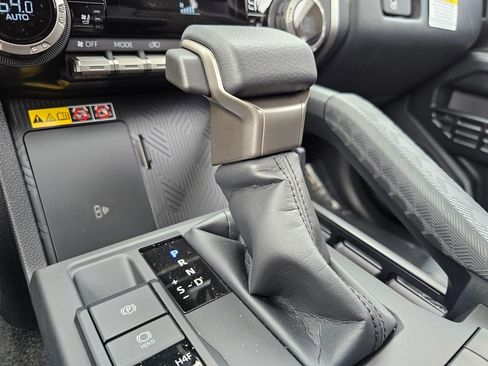 New 2026 Toyota 4Runner Limited AWD/4WD image 37