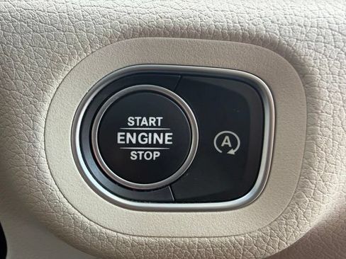 Used 2023 Mercedes-Benz GLE 350 4MATIC image 25