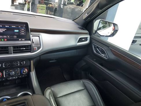 Used 2021 Chevrolet Tahoe High Country w/ Premium Package RWD image 13